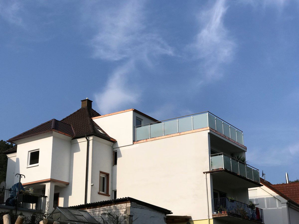 Zwei Aufstockungen in Haúenstein